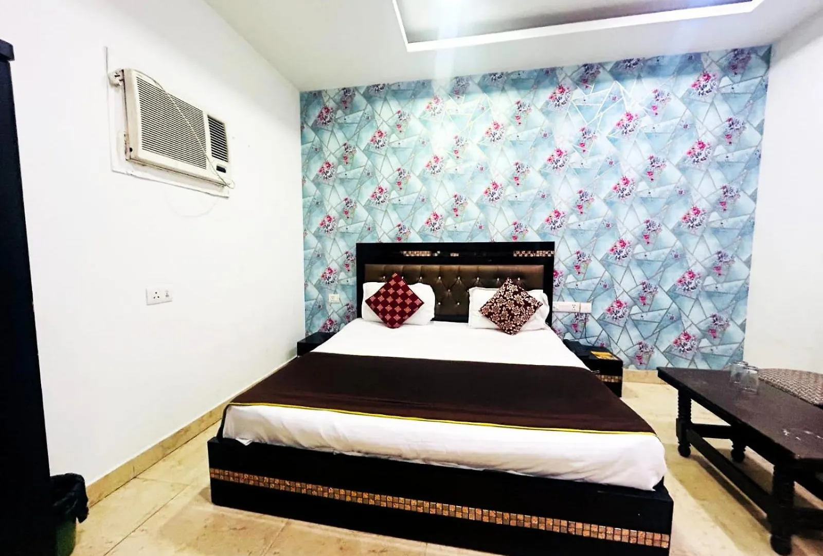 Hotel Ashoka Palace Near Igi Airport New Delhi 4*,  India