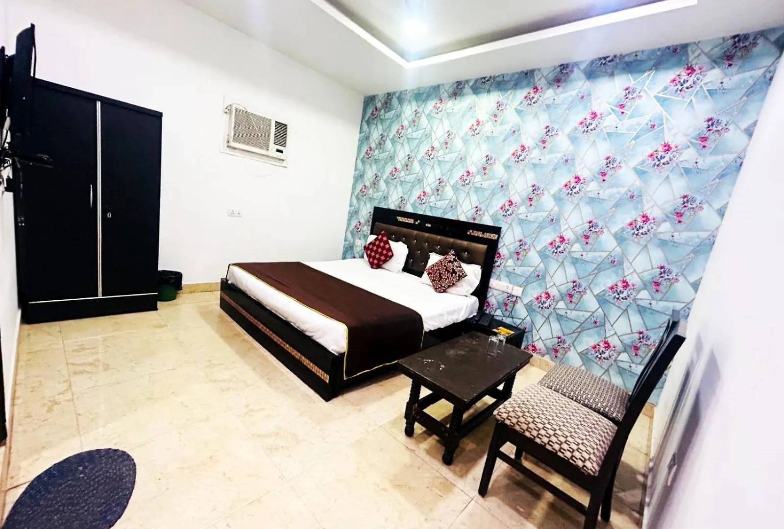 Hotel Ashoka Palace Near Igi Airport New Delhi India