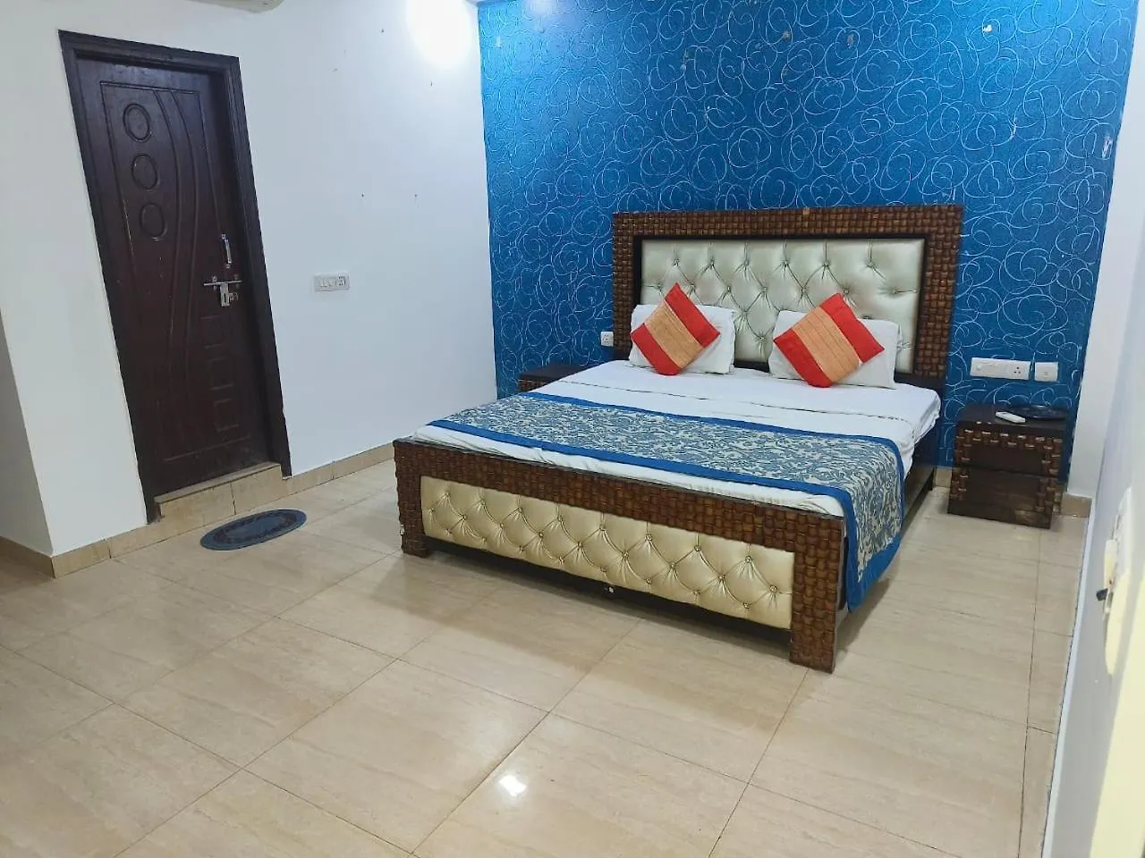 ****  Hotel Ashoka Palace Near Igi Airport New Delhi India
