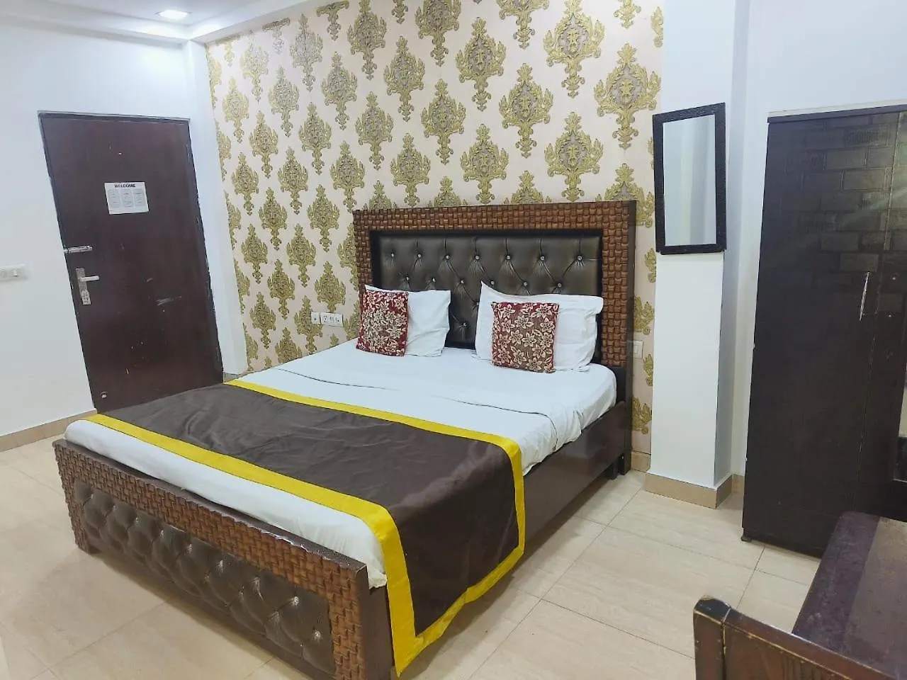 Hotel Ashoka Palace Near Igi Airport New Delhi 4*,