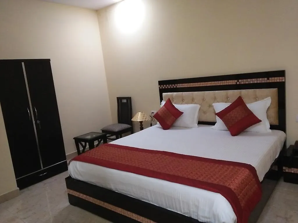 Hotel Ashoka Palace Near Igi Airport New Delhi 4*,