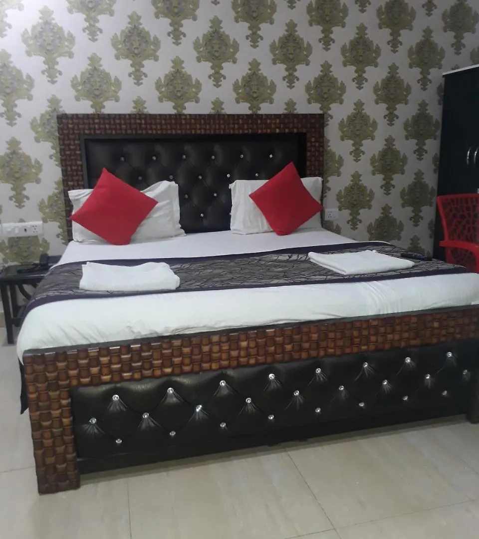 Hotel Ashoka Palace Near Igi Airport New Delhi 4*,  India